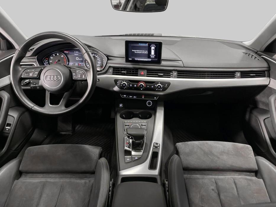 AUDI A4 2018