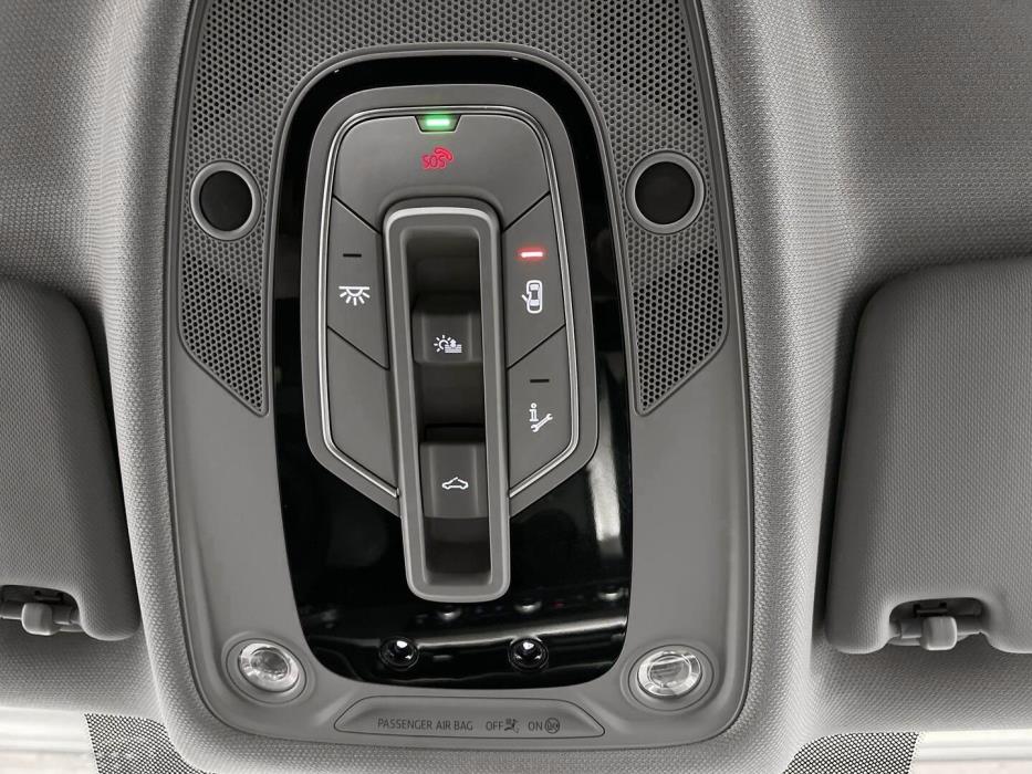 AUDI A4 2018