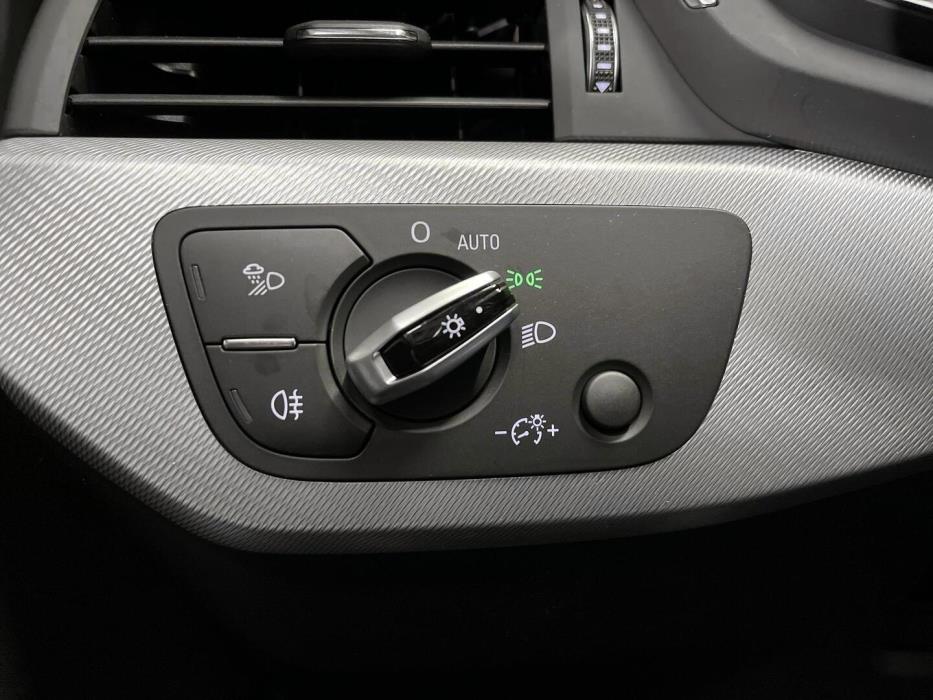 AUDI A4 2018