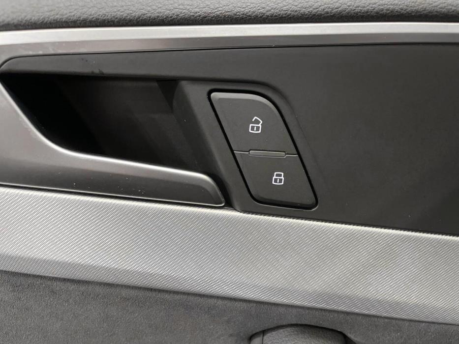 AUDI A4 2018