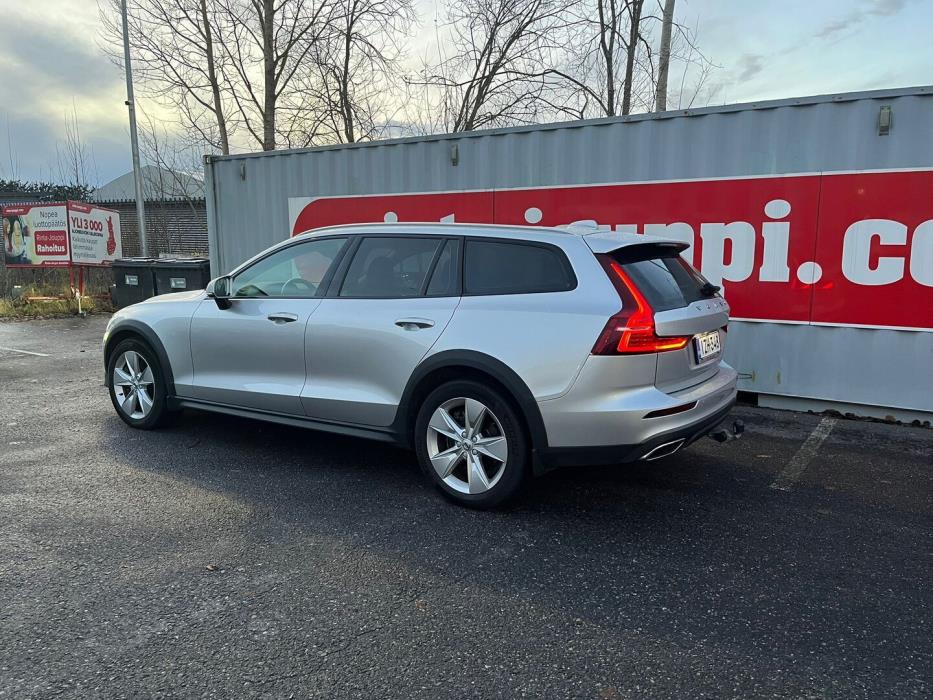 VOLVO V60 CROSS COUNTRY 2020