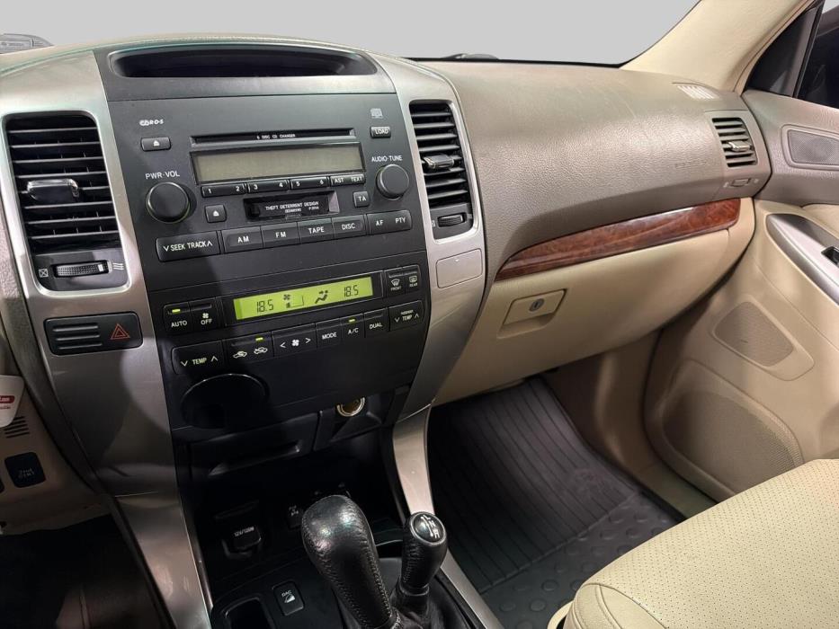 TOYOTA Land Cruiser 2003
