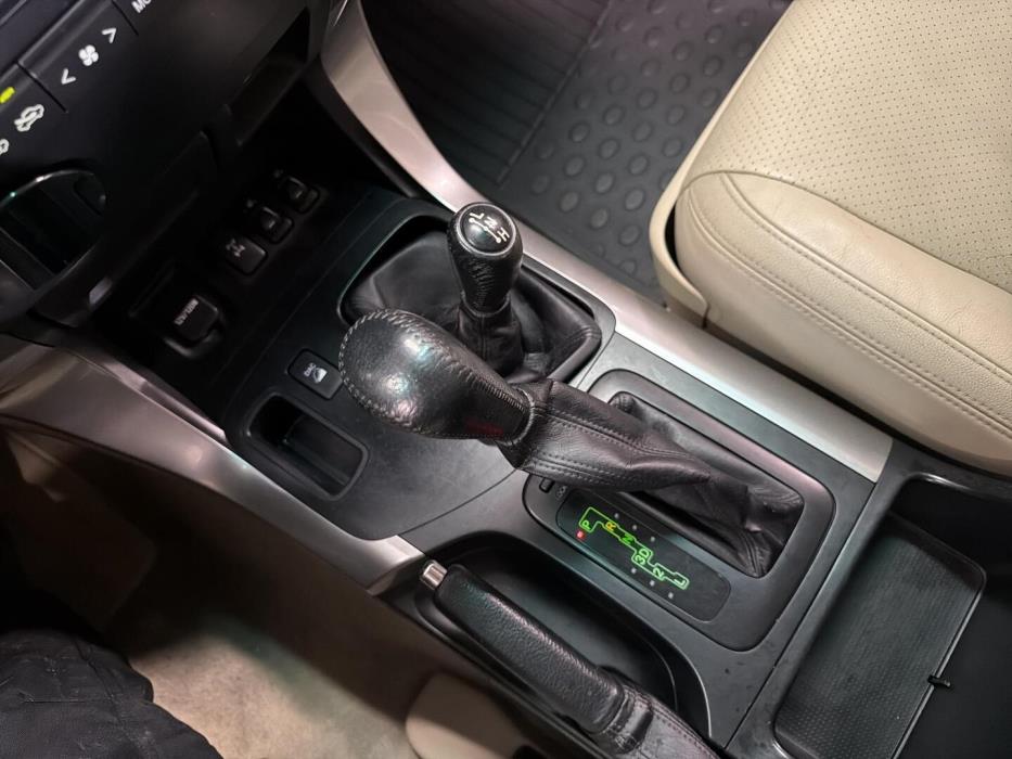 TOYOTA Land Cruiser 2003