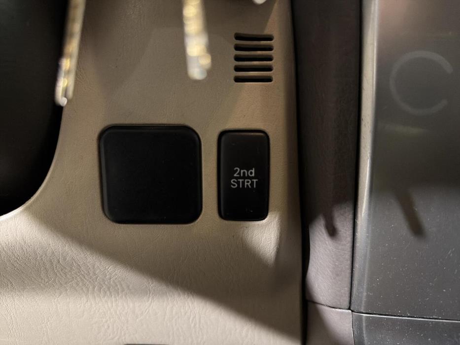 TOYOTA Land Cruiser 2003