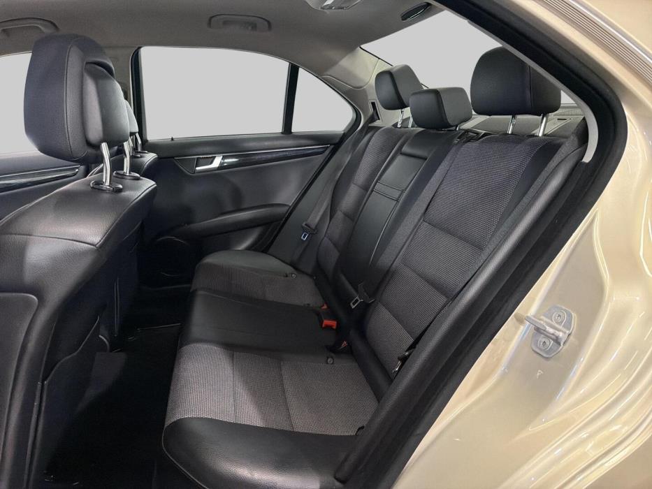 MERCEDES-BENZ C 2011