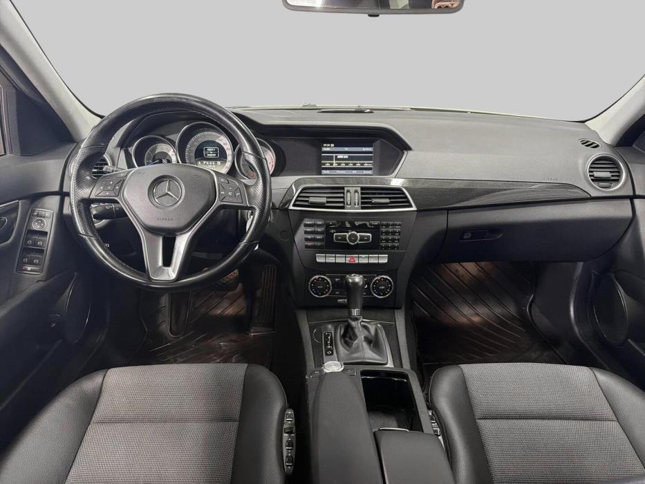 MERCEDES-BENZ C 2011