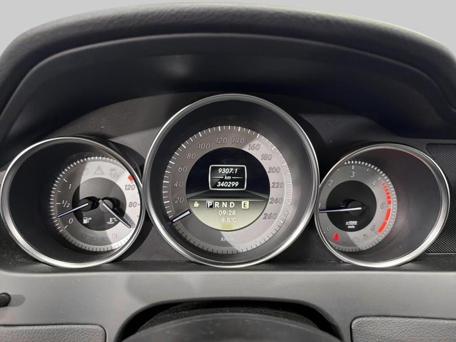 MERCEDES-BENZ C 2011