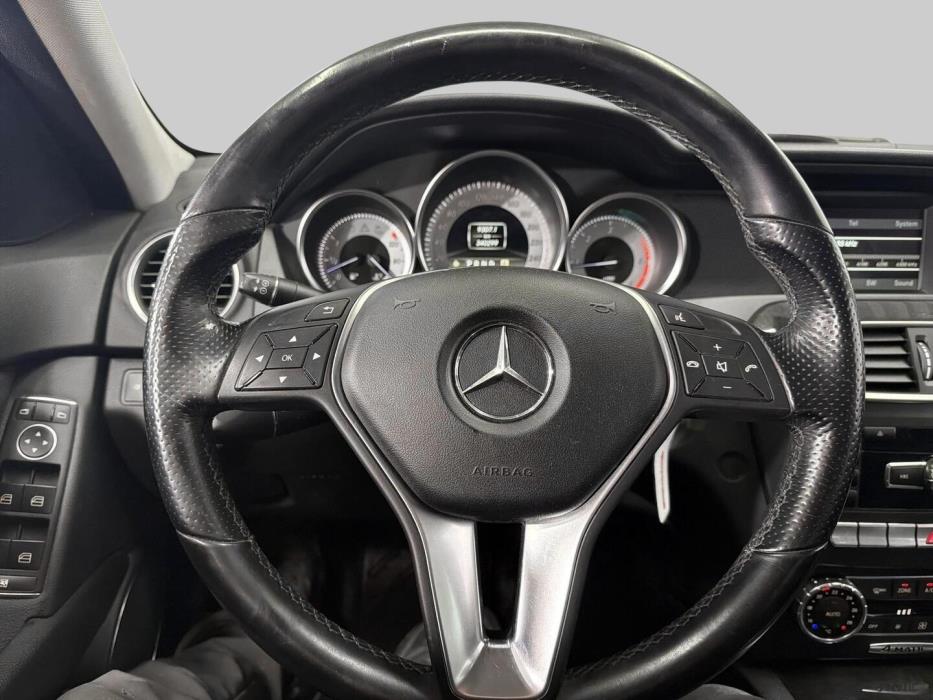 MERCEDES-BENZ C 2011