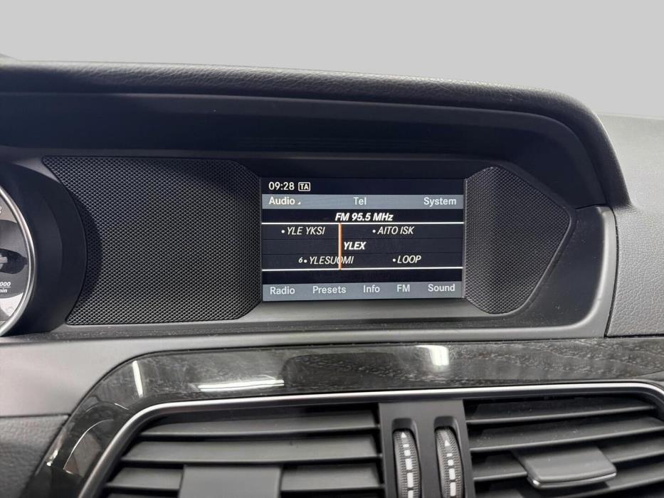 MERCEDES-BENZ C 2011