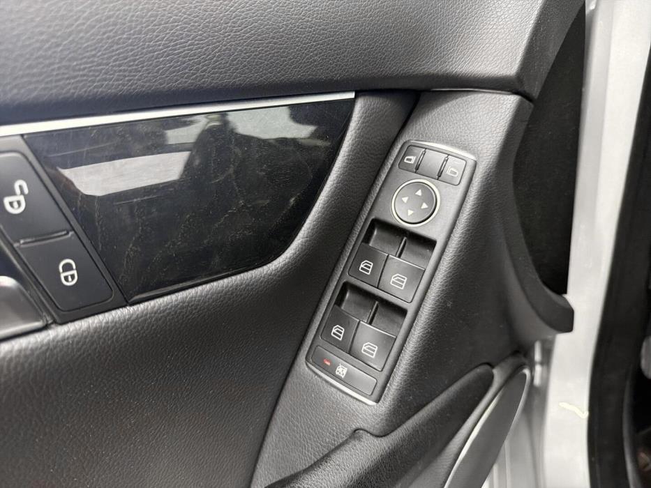 MERCEDES-BENZ C 2011