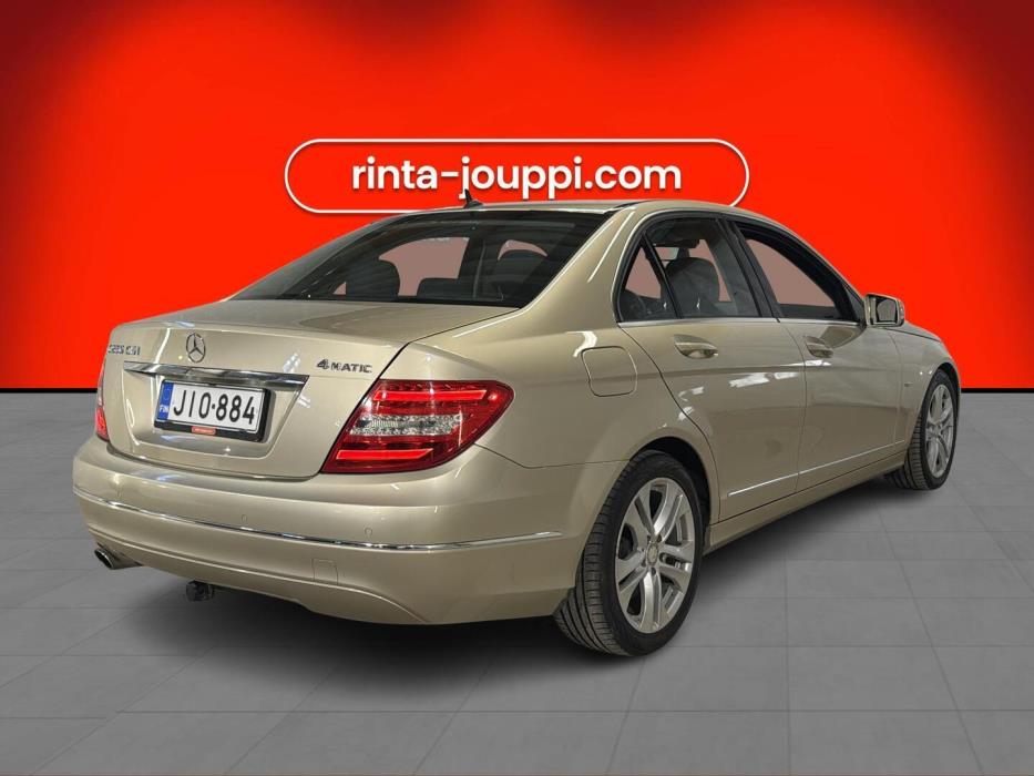 MERCEDES-BENZ C 2011