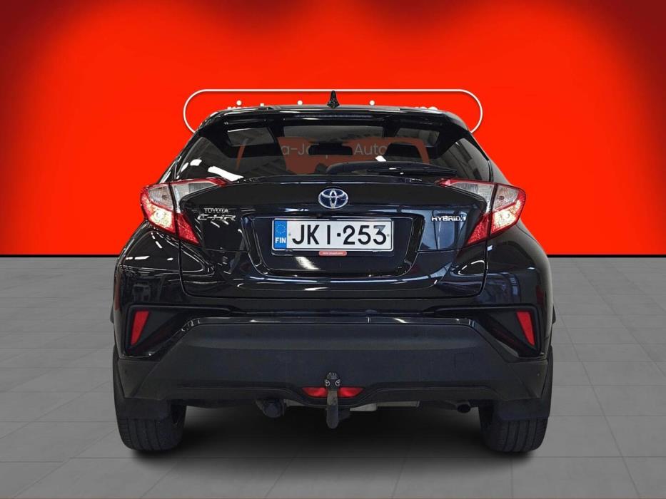 TOYOTA C-HR 2017