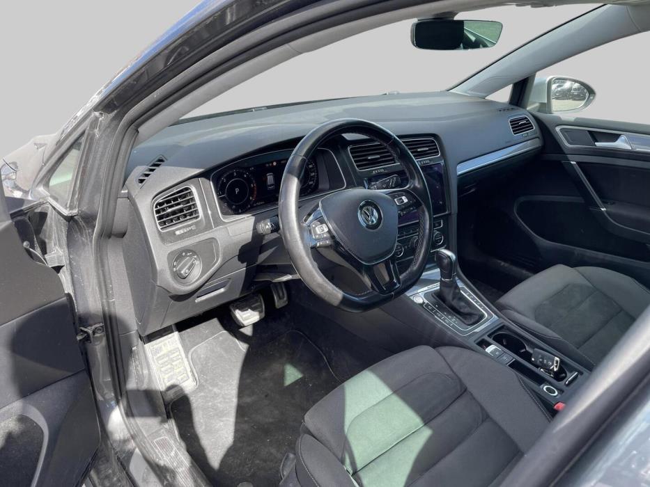 VOLKSWAGEN Golf 2017