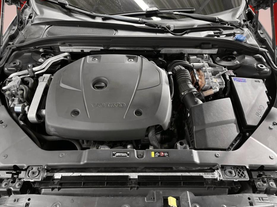 VOLVO V60 2020