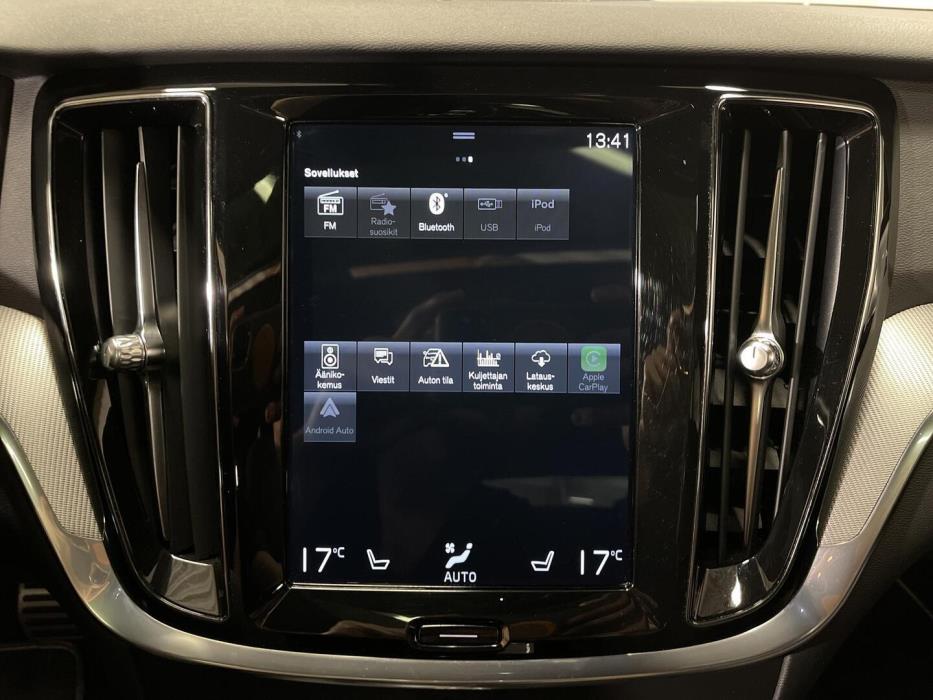 VOLVO V60 2020