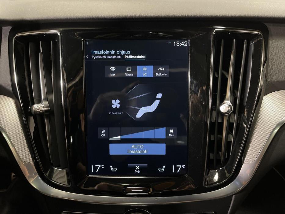 VOLVO V60 2020
