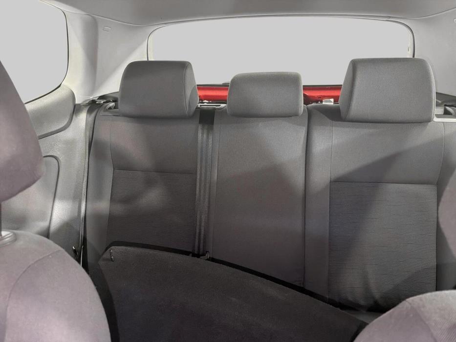 VOLKSWAGEN Golf 2004