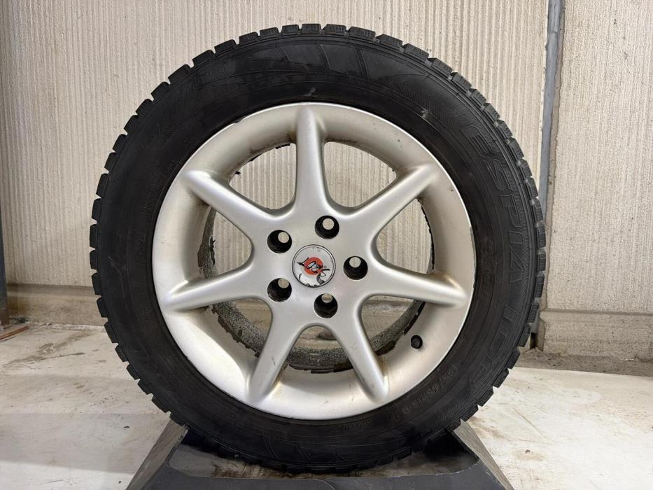 VOLKSWAGEN Golf 2004