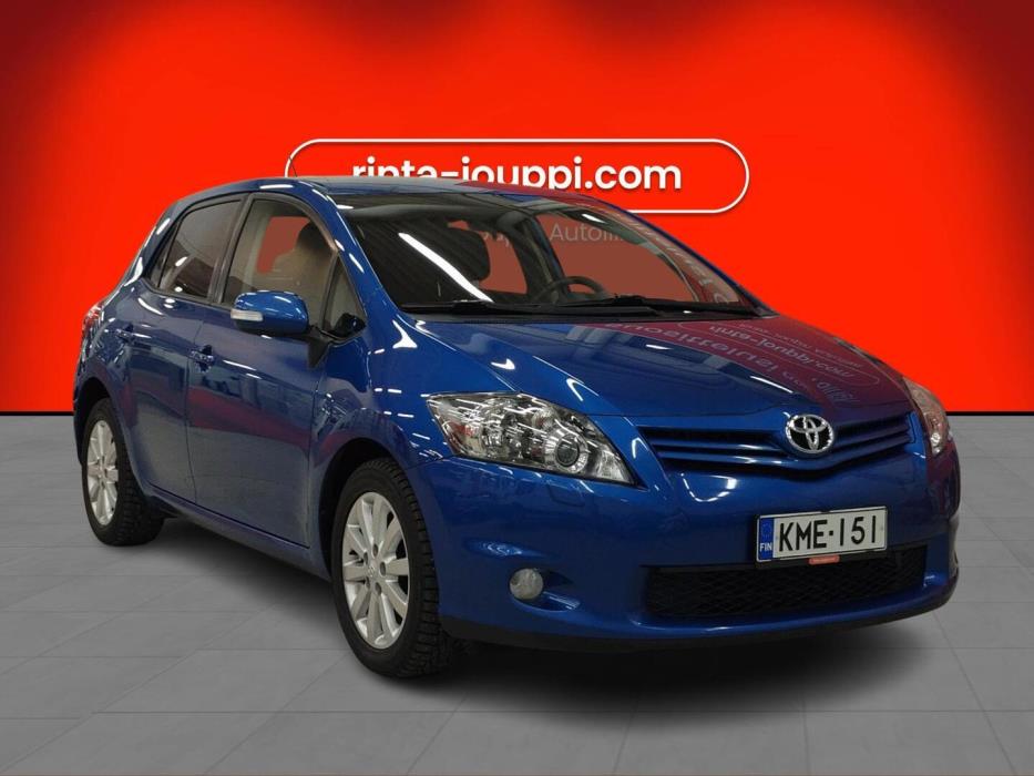 TOYOTA Auris 2012
