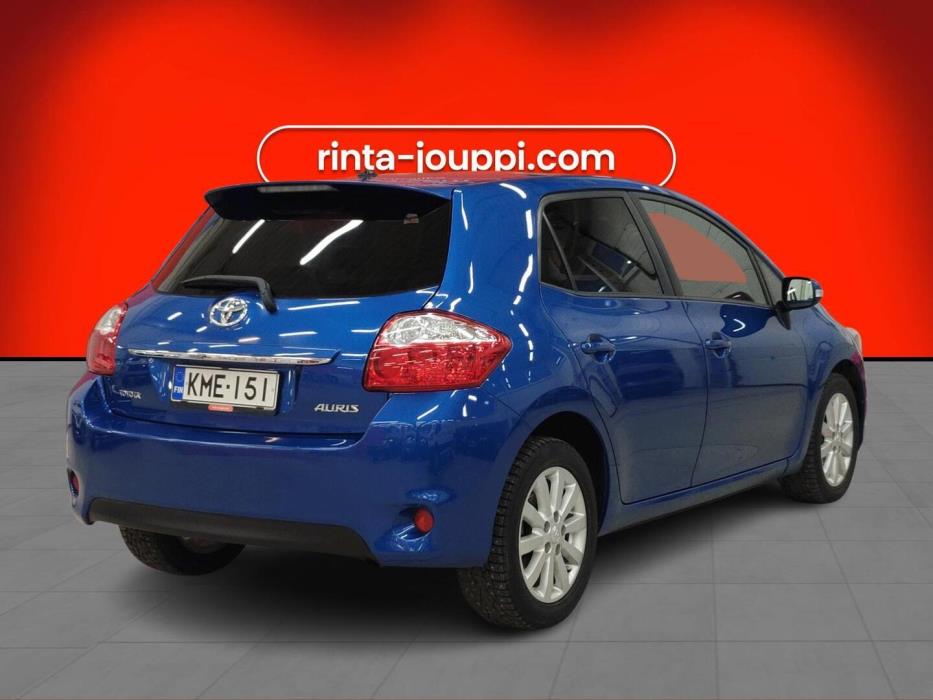 TOYOTA Auris 2012