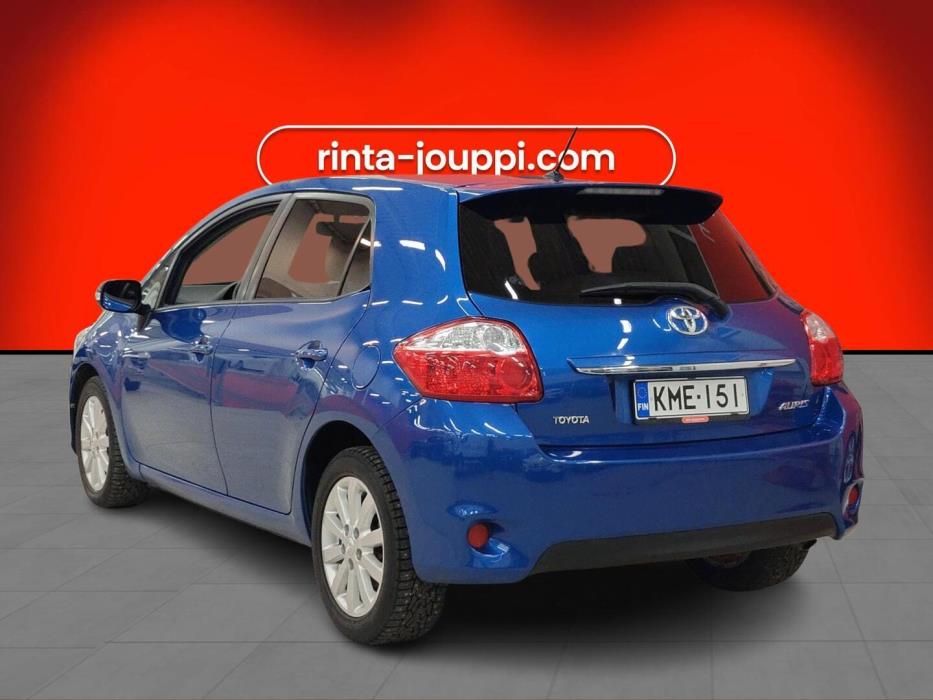 TOYOTA Auris 2012