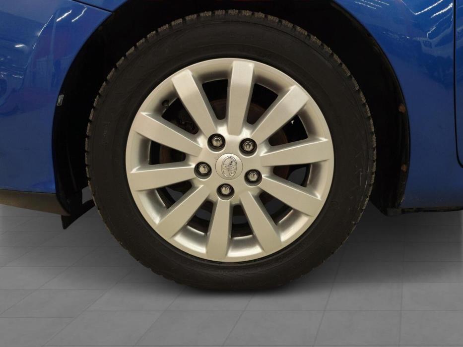 TOYOTA Auris 2012