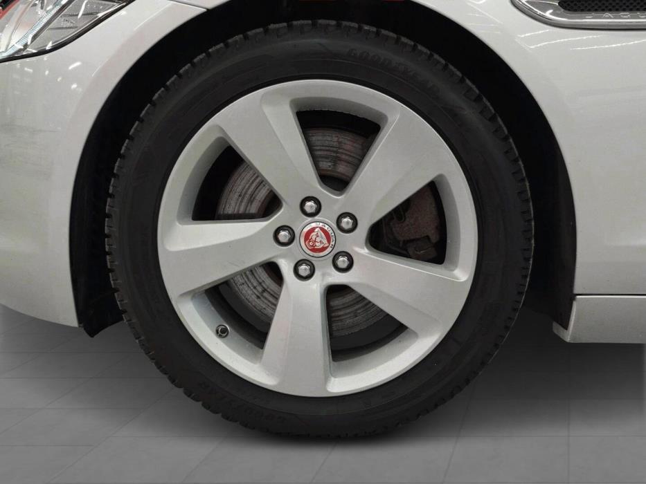 JAGUAR XF 2016