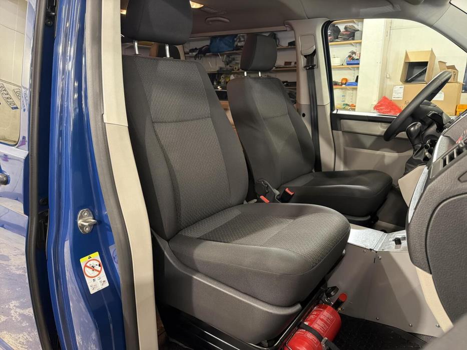 VOLKSWAGEN Caravelle 2017