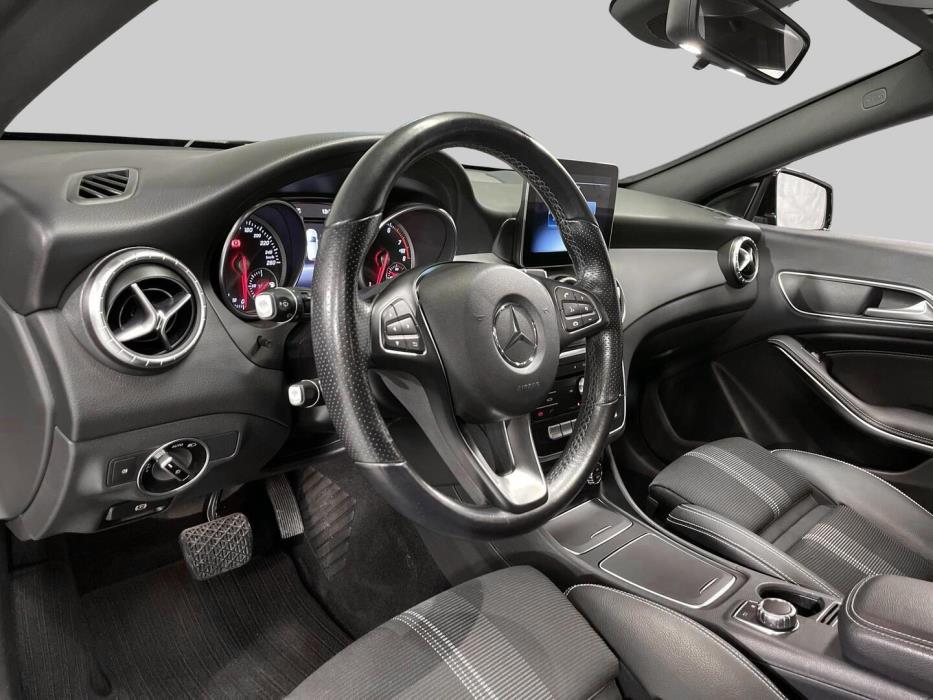 MERCEDES-BENZ CLA 2019