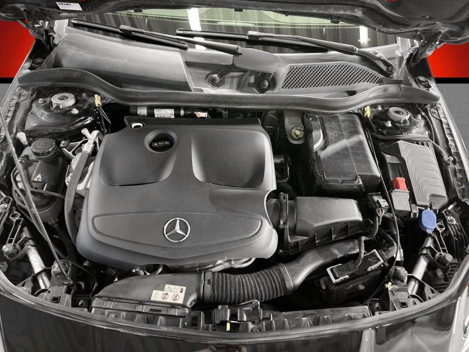 MERCEDES-BENZ CLA 2019