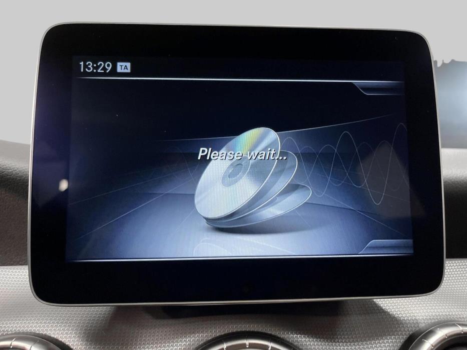 MERCEDES-BENZ CLA 2019
