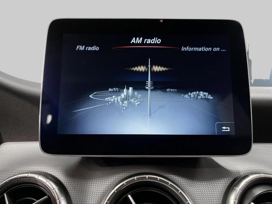 MERCEDES-BENZ CLA 2019