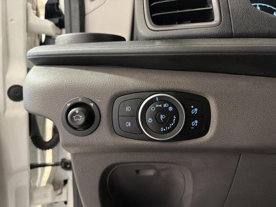 FORD Transit 2023
