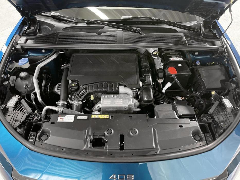 PEUGEOT 408 2025