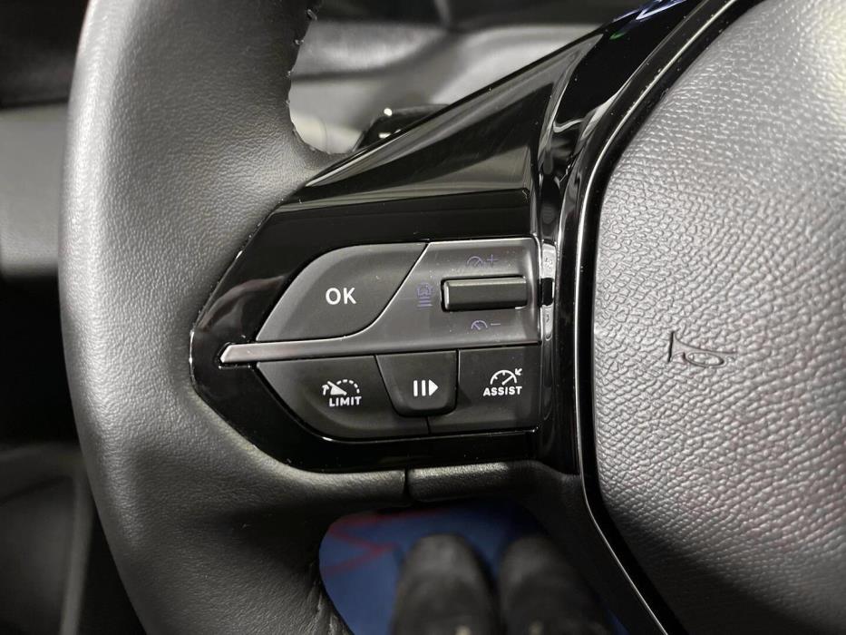 PEUGEOT 408 2025