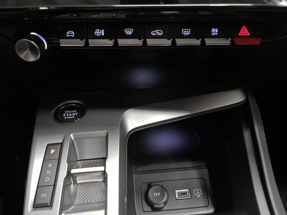 PEUGEOT 408 2025