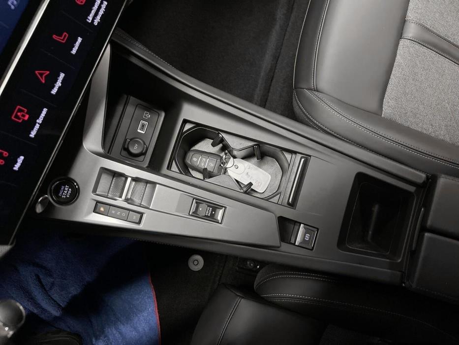PEUGEOT 408 2025