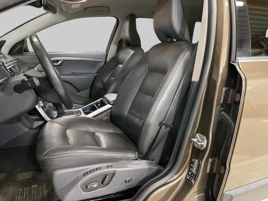 VOLVO XC70 2016