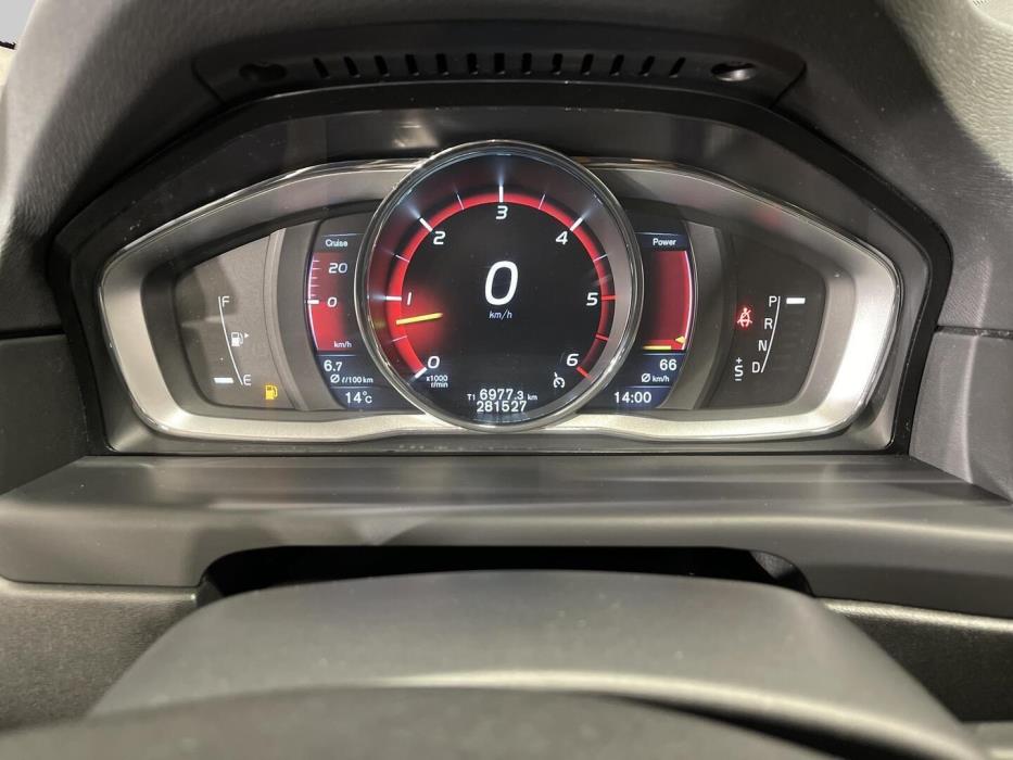 VOLVO XC70 2016
