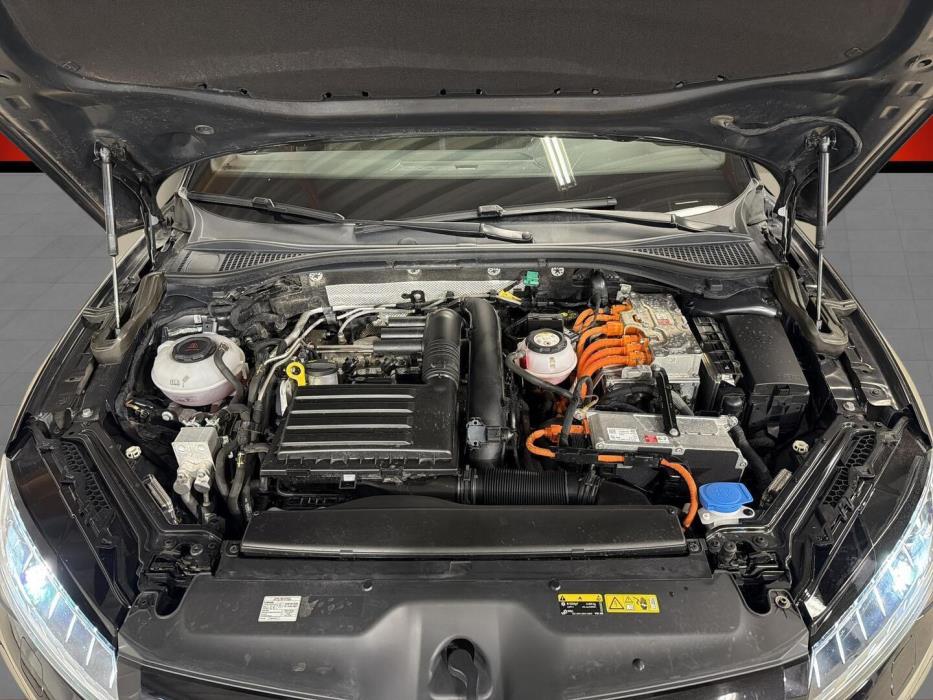 SKODA Superb 2021