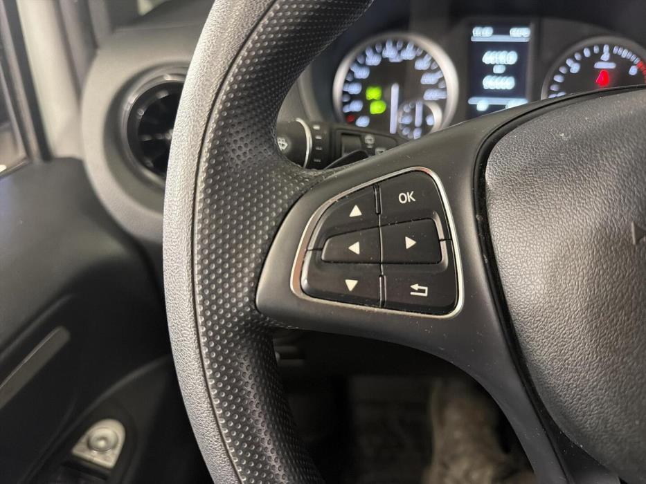 MERCEDES-BENZ Vito 2022