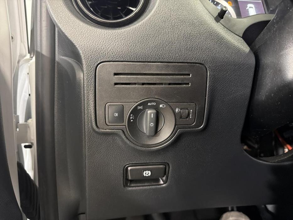 MERCEDES-BENZ Vito 2022