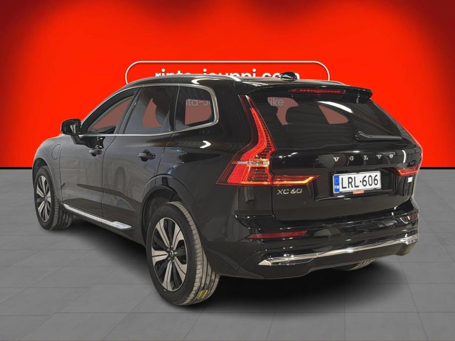 VOLVO XC60 2022