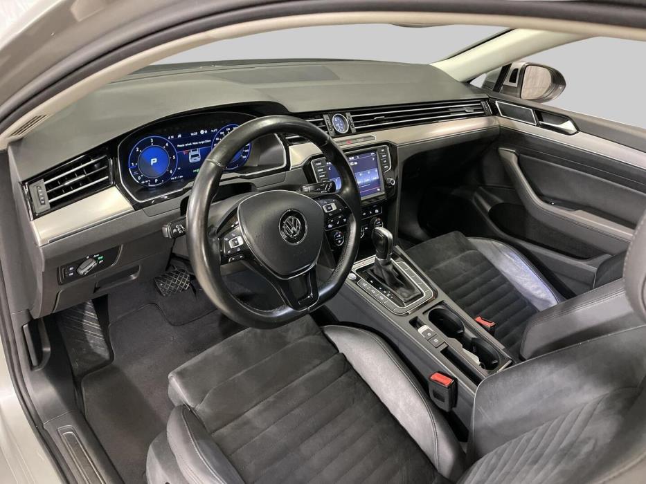 VOLKSWAGEN Passat 2014