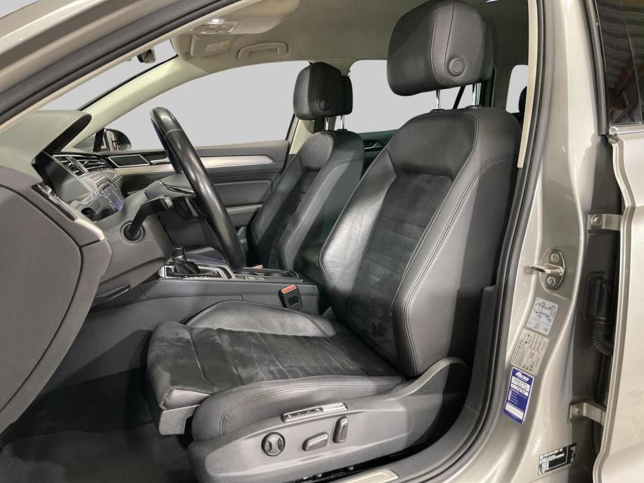 VOLKSWAGEN Passat 2014