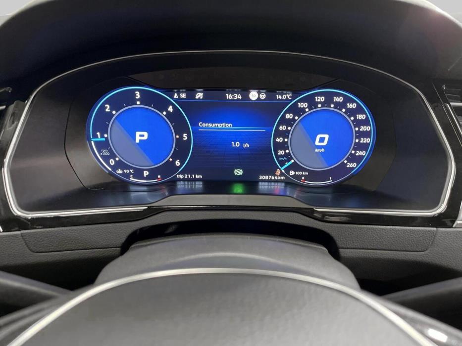 VOLKSWAGEN Passat 2014