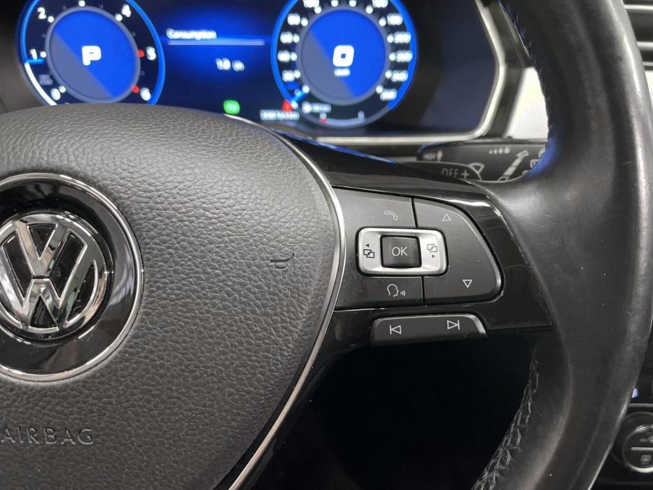 VOLKSWAGEN Passat 2014