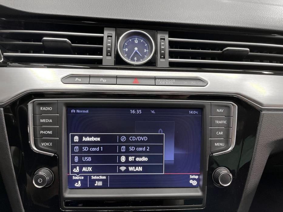 VOLKSWAGEN Passat 2014