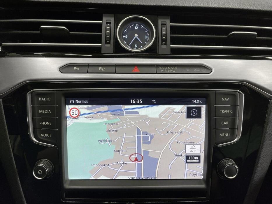 VOLKSWAGEN Passat 2014