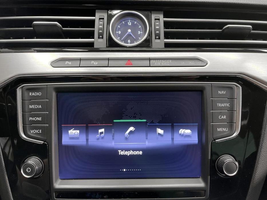VOLKSWAGEN Passat 2014